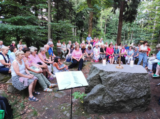 Andfacht in der Naturkapelle