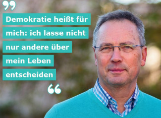 Dekan Jochen Wilde spricht sich für Demokratie aus