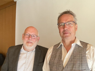 Referent Rose und Dekan Wilde im Evangelischen Zentrum