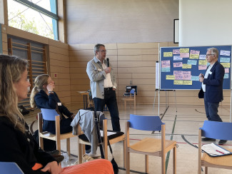 Dekan Wilde beantwortet Fragen