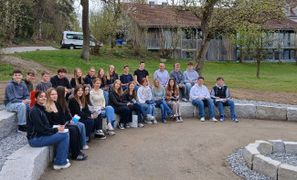 Die 10. Klasse im Freiluftklassenzimmer