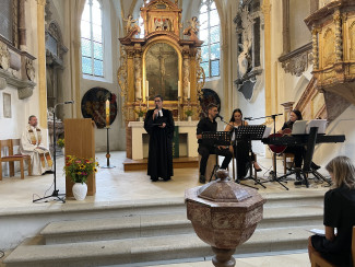 Ökumenischer Gottesdienst mit Sabine Keller, Anton Haslberger und der Schulband in der Marktkirche