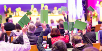 Die Synodaltren stimmen ab