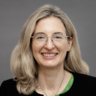 Dekanin Nina Lubomierski