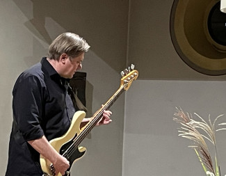 Markus Schlesak am Bass