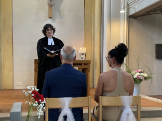 Hochzeitspaar in der Stadtpfarrkirche